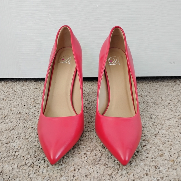Elegant Red Women's Heels - Picture 4 of 4